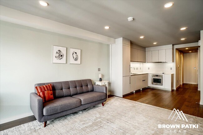 Building Photo - 1238 Sutter St