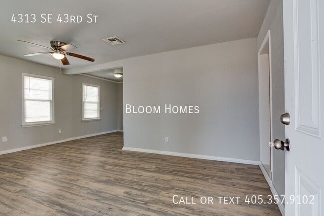 Foto del edificio - 4313 SE 43rd St