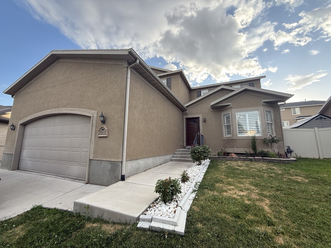 Foto principal - 7691 Willow Walk Ln
