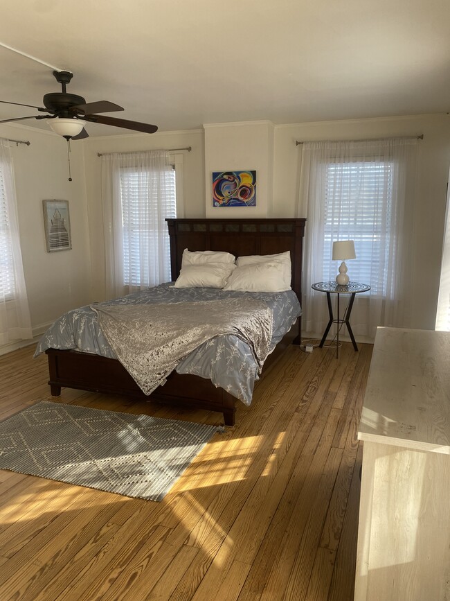 Bedroom - 10 Pine St