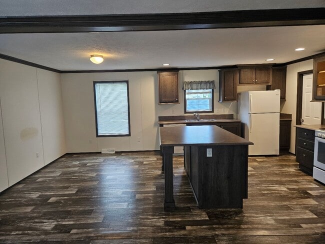 Building Photo - 14 Rockledge Ct