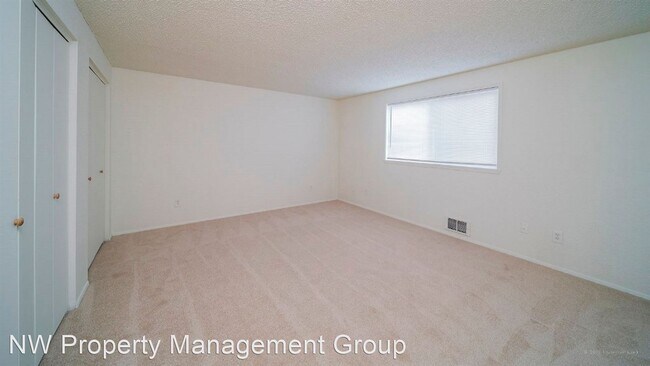 Foto del edificio - 1028 Cedar Ave