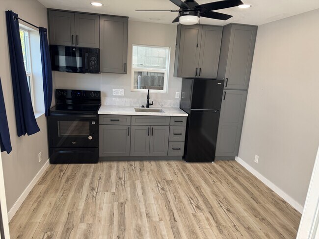 Cocina - 2428 Denver St