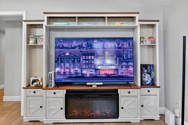 Foto del edificio - 1004 Airport Blvd