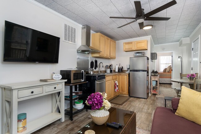 Building Photo - Montreat Rental-Lower Level Apartment! **Utilites included!