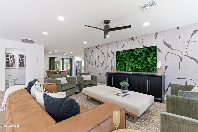 Foto del edificio - 6712 E Pershing Ave