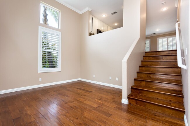 Building Photo - Townhome in Carmel Valley