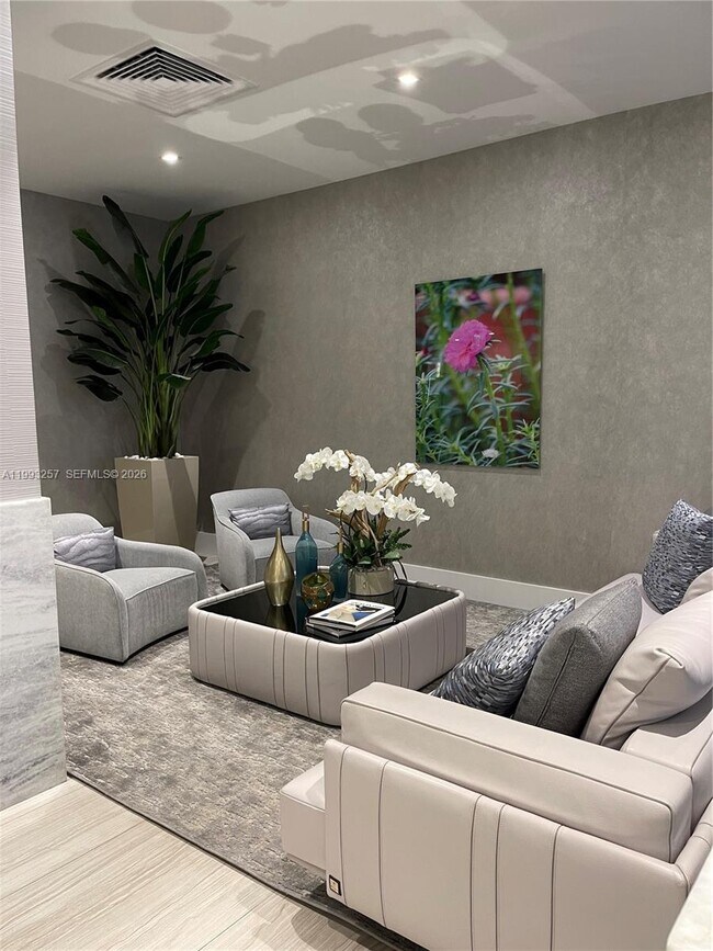 Foto del edificio - 2301 S Ocean Dr