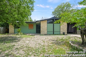 Building Photo - 5030 Vlg Crst Dr