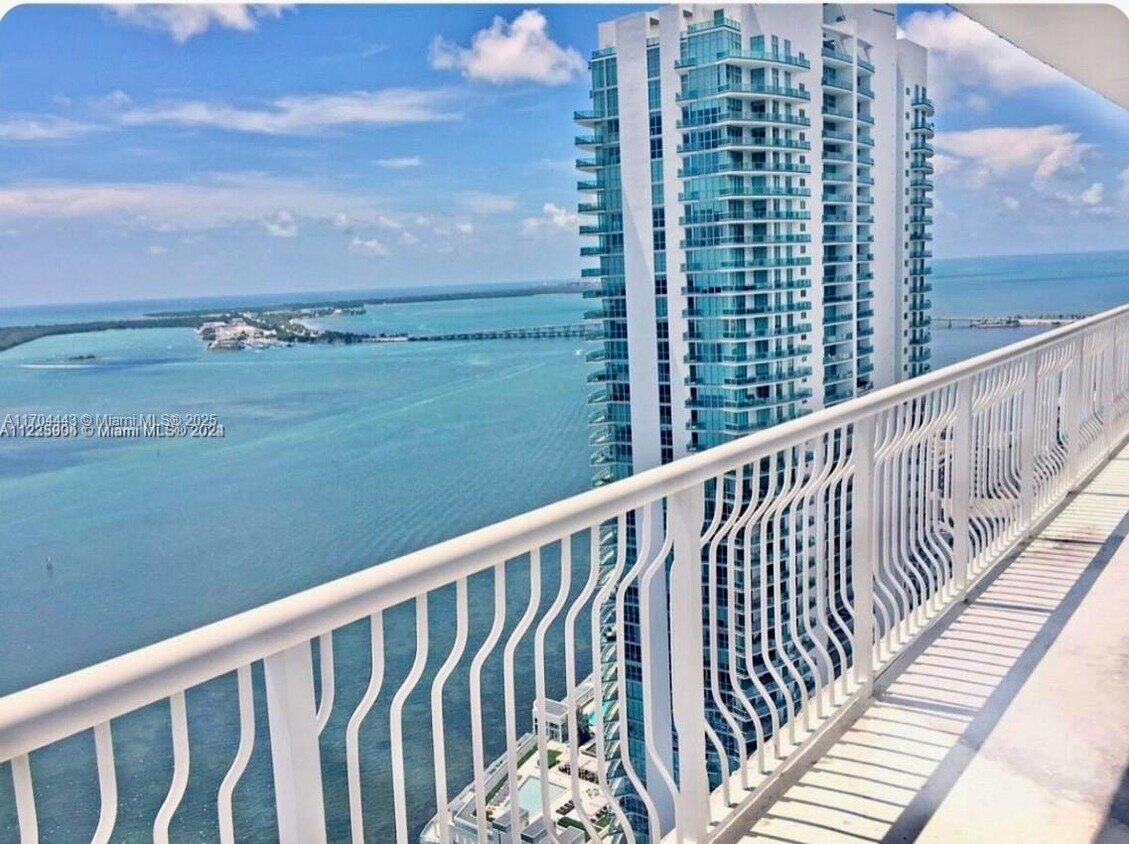Foto principal - 1200 Brickell Bay Dr