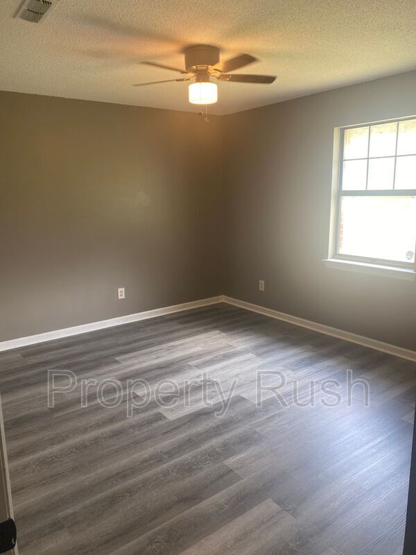 Foto principal - 5003 Marylin Ln