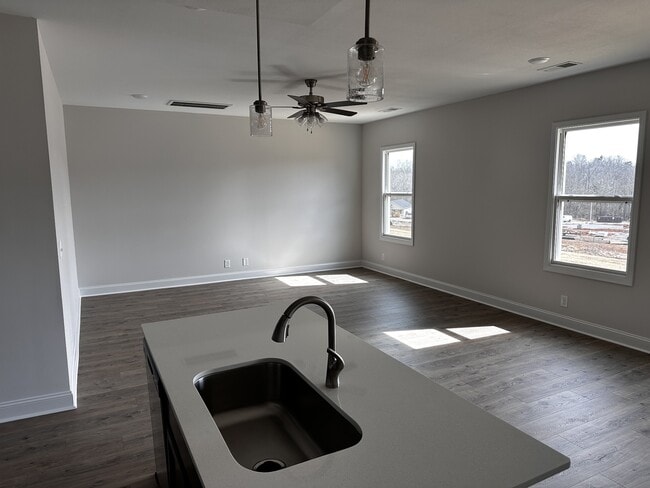Building Photo - 459 Mattingly Dr