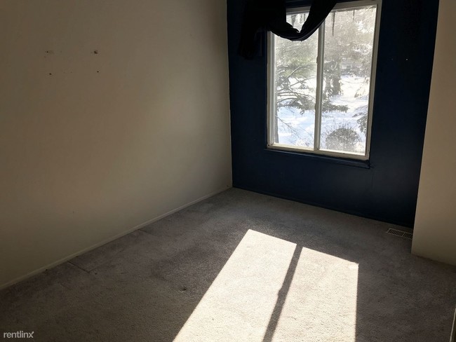 Building Photo - 1967 Lac du Mont