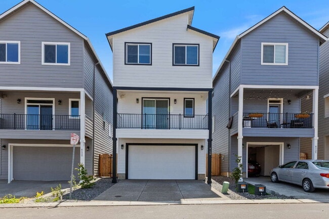 Building Photo - Newly Constructed 3 bedroom, 2.5 Bathroom ...