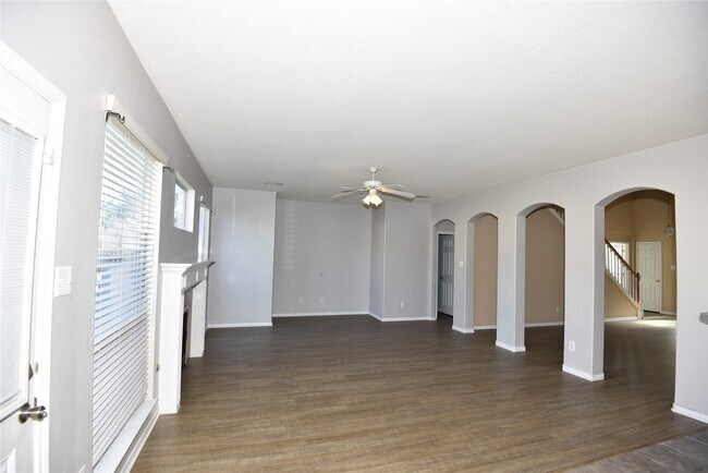 Building Photo - 9907 Up Country Ln