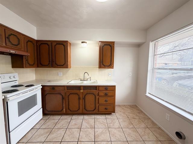 Building Photo - 902 Biloxi Dr