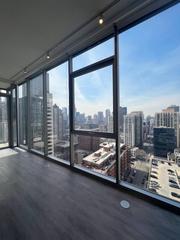 Foto del edificio - 25 E Ontario St
