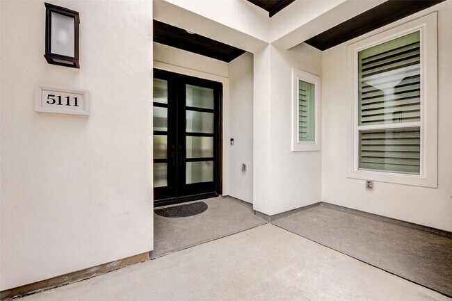 Building Photo - 5111 Maumee River Dr