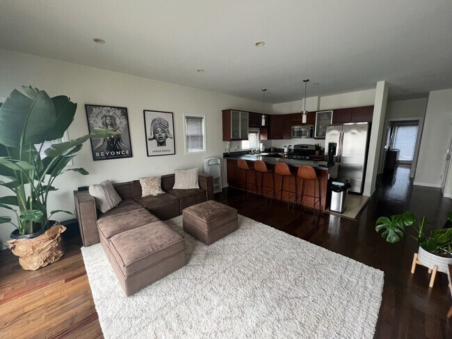 Imagen_0268 - 635 N Windsor Blvd