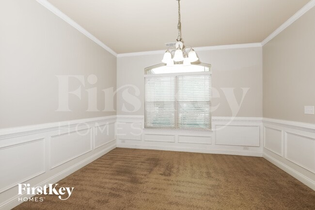 Building Photo - 1000 Yorkshire Dr