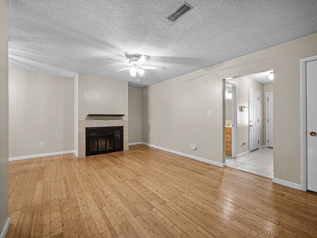 Foto del edificio - Welcome to Branchwood Townhomes!