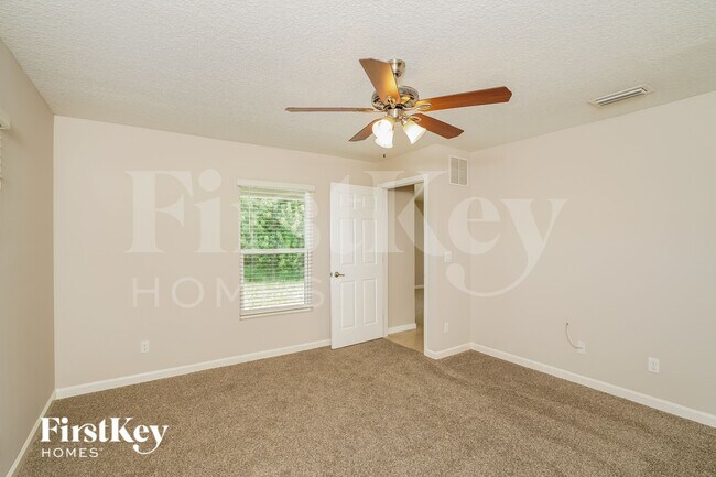 Foto del edificio - 4285 SW Walker St