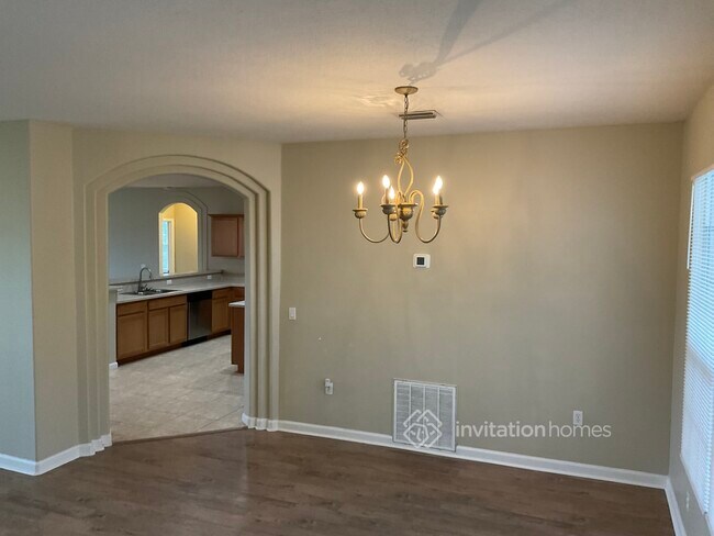 Building Photo - 1120 Hollister Dr