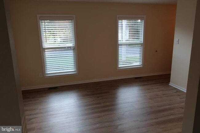 Building Photo - 12000 Rosiers Branch Dr