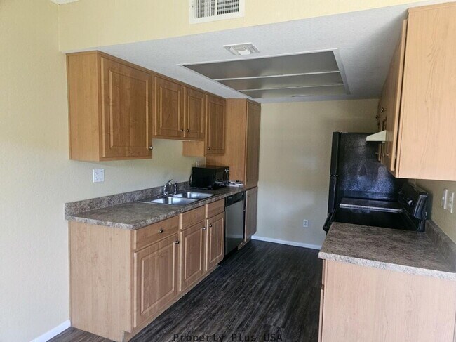 Foto del edificio - 3810 N Maryvale Pkwy
