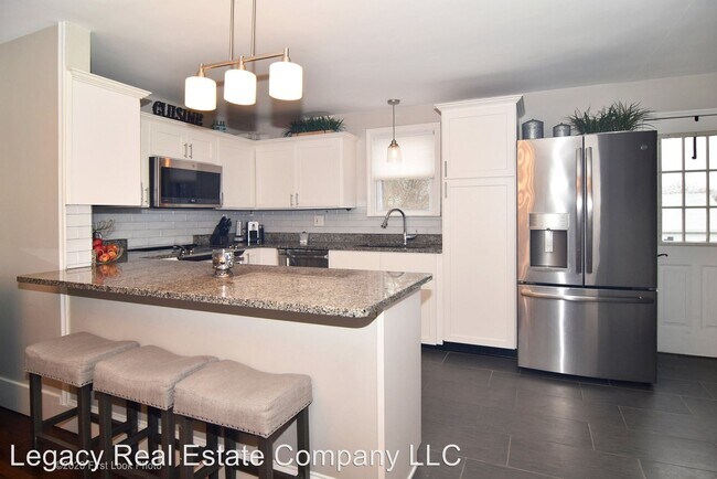Building Photo - 4 br, 2 bath House - 49 Maple Avenue