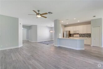 Building Photo - 465 NW Sunflower Pl