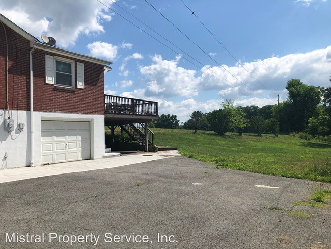 Foto del edificio - 4 br, 3 bath House - 60 Wallkill Road