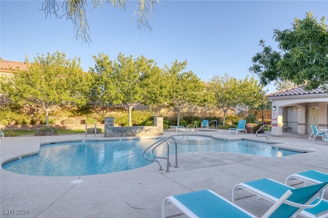 Foto del edificio - 7741 Lots Hills Dr