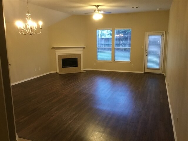 Foto del edificio - 860 Rock Harbor Ln
