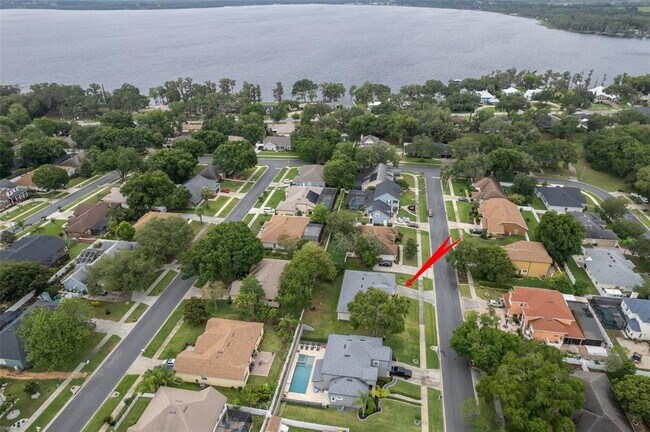 Foto del edificio - 1607 Oak Hollow Rd