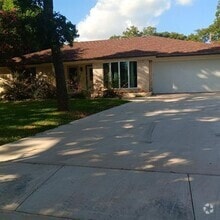 Building Photo - 4001 Sumac Ct