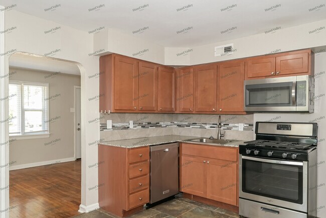 Foto del edificio - 4124 Wright Ave