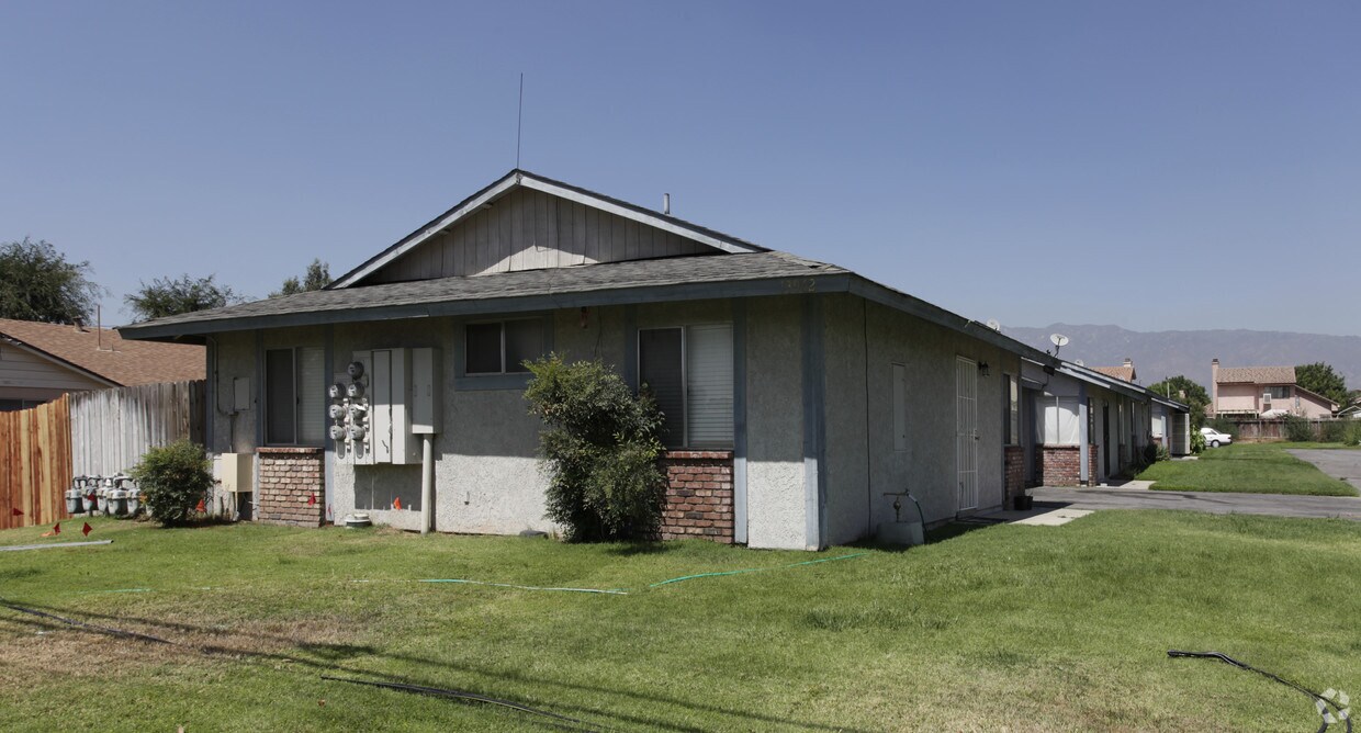 Building Photo - 13962 Arrow Blvd