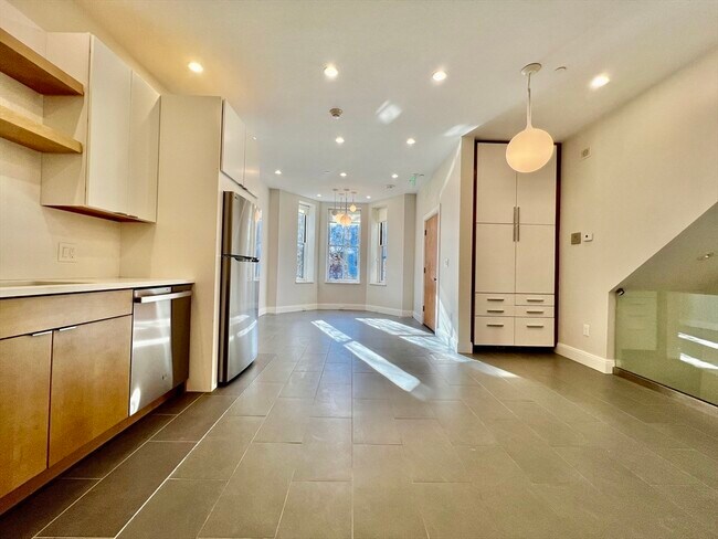 Foto del edificio - 1607 Tremont St