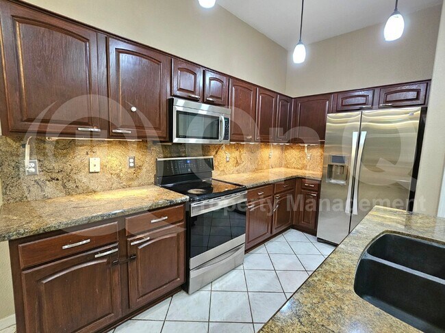 Foto del edificio - 173 N Pineview Dr