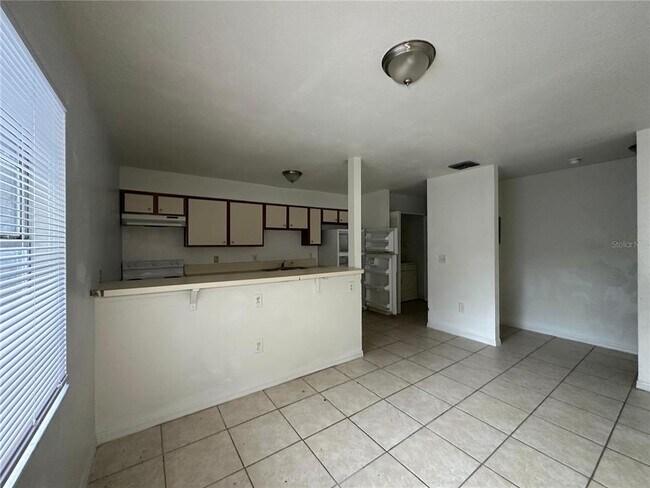 Foto del edificio - 912 Pine Ave