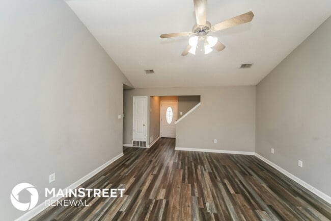 Foto del edificio - 1828 Cresent Ln