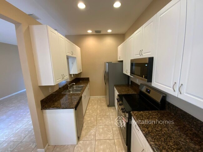 Foto del edificio - 516 NW 24th Ave