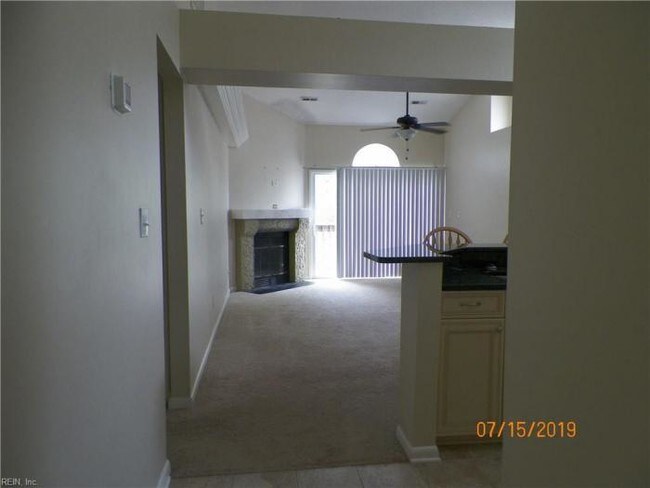 Building Photo - 2 bedroom in Chesapeake VA 23322