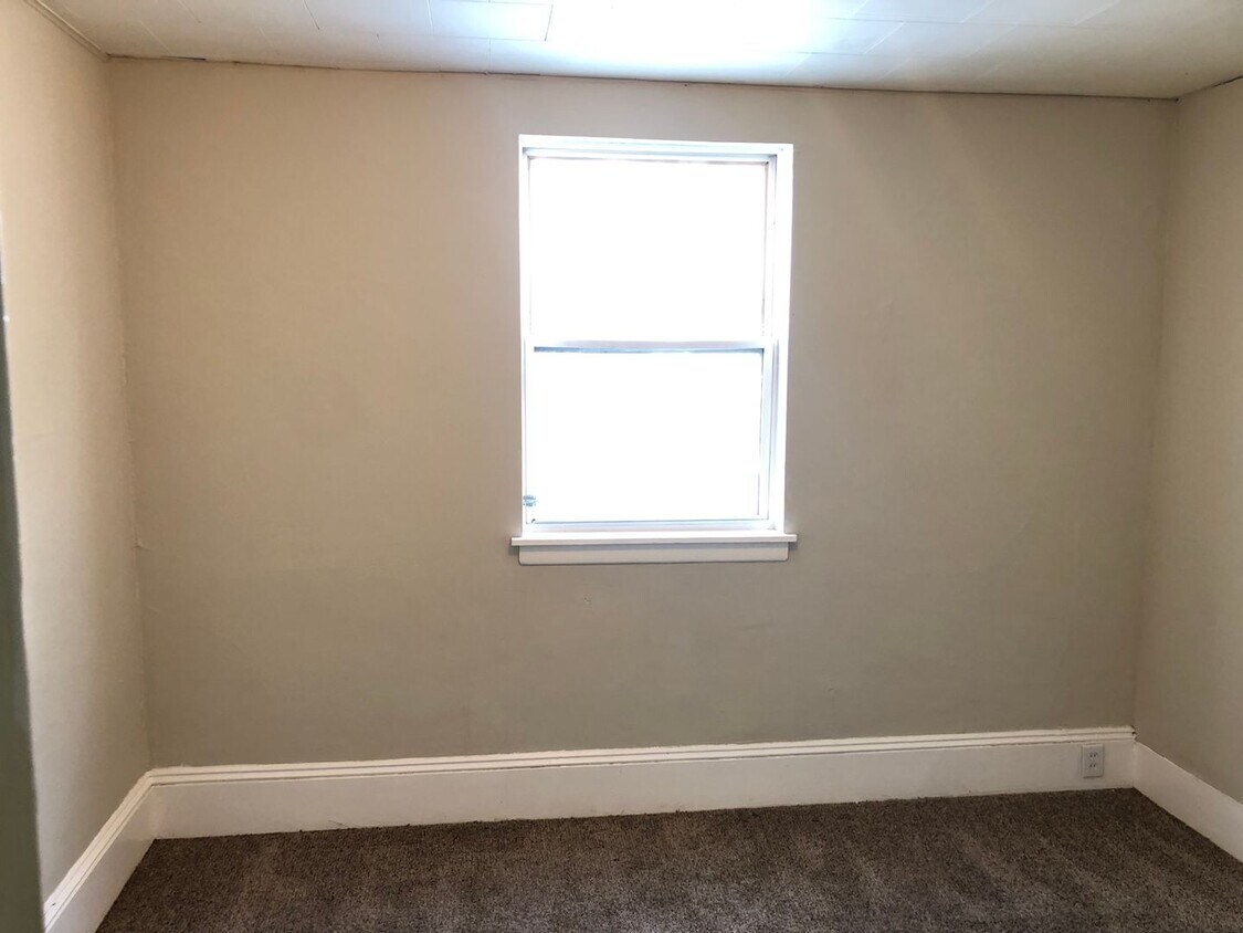 Foto principal - 7402 Park Ave