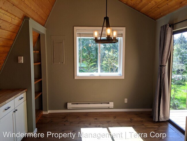 Building Photo - 1 br, 1 bath House - 723 Shelter Bay Drive