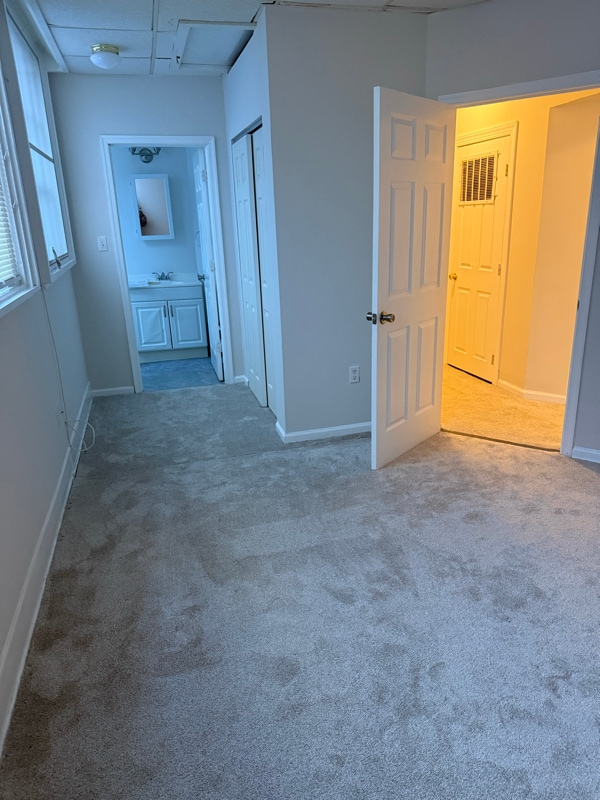 Building Photo - 475 York Rd