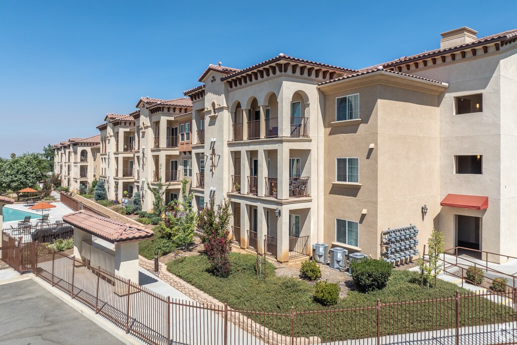 Comunidad Villas 55+ - The Villas 55+ Yucaipa