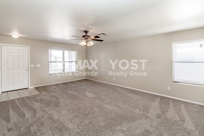 Building Photo - Splash Into Easy Living!