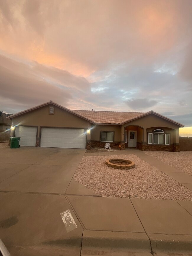 Foto del edificio - 4311 Hermosa St